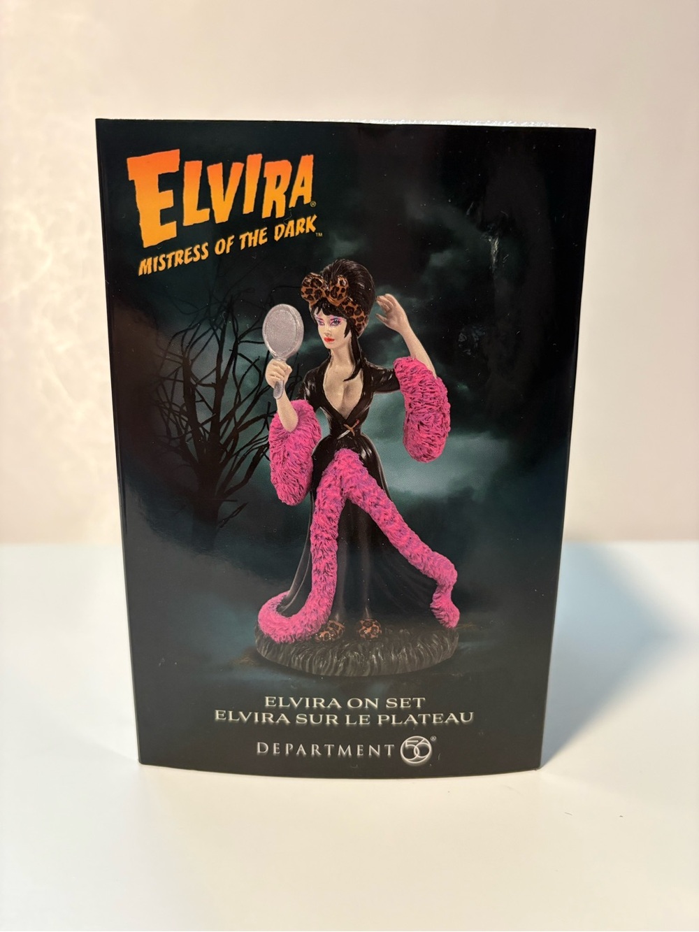 NEW Department 56 Elvira Mistress of the Dark Village, Elvira On Set (6009787) - Picture 5 of 7